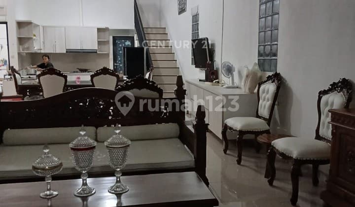 Rumah 2 Lantai Sangat Terawat Siap Huni 4 Kamar Di Kembar Regol