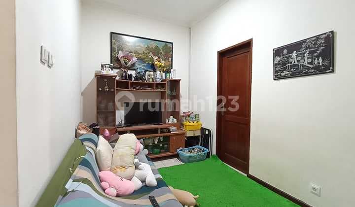 A Good Ready-to-Occupy House in Griya Kencana with SHM, Limo, Depok.