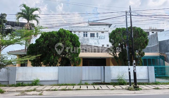 Dijual Rumah Lama Pinggir Jalan Besar Danau Singkarak