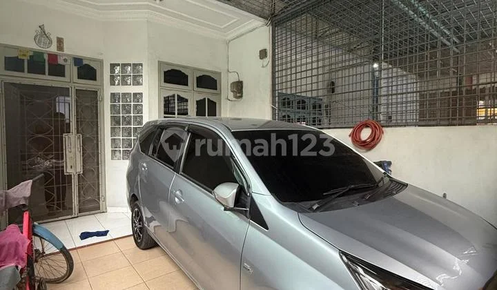 Cheap for Sale: Shop House on Jl Pembangunan II - Glugur