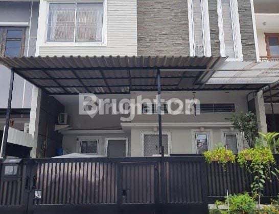 RUMAH SIAP HUNI 2,5 LANTAI DI GADING SURYA KELAPA GADING JAKARTA UTARA