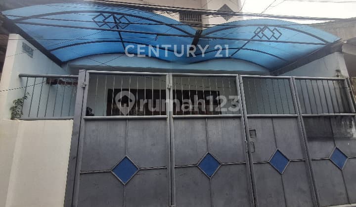 Rumah Lokasi Bebas Banjir Strategis Aman dan Tenang di Johar Baru