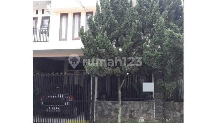 hunian nyaman 2 lantai onegate lokasi jawa barat