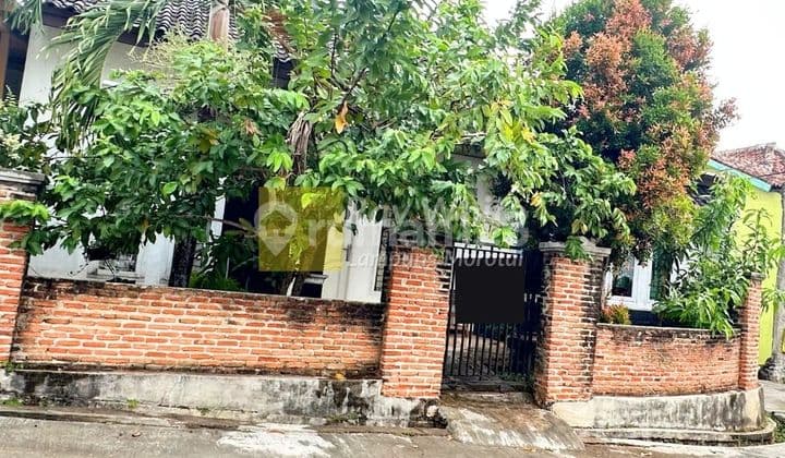 Affordable House on Pramuka St., Bandar Lampung