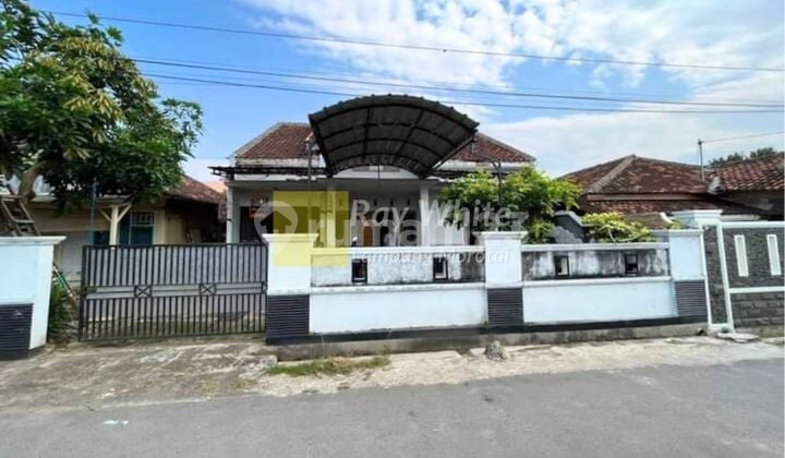 Affordable Home Located in Antasari, Spacious Living Room, Bandar Lampung.