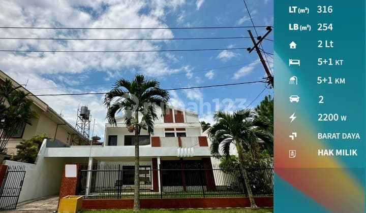 Dijual Rumah Vintage Cantik Terawat Furnished di Dieng Kota Malang