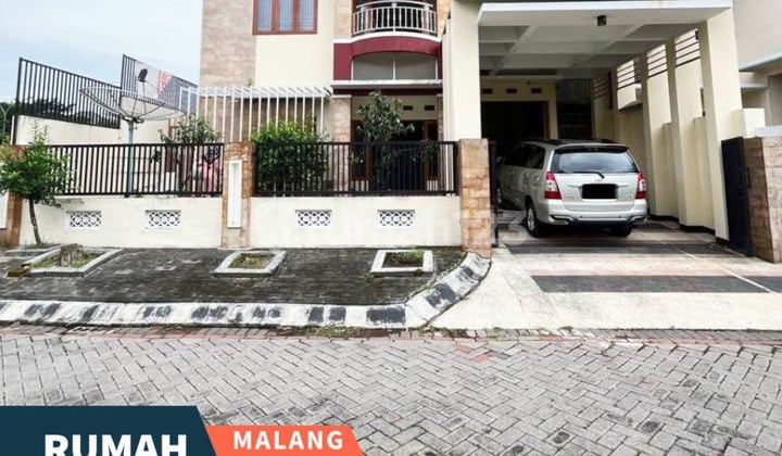 For Sale Semi-Furnished House in Graha Kencana near Hawai Waterpark Malang.