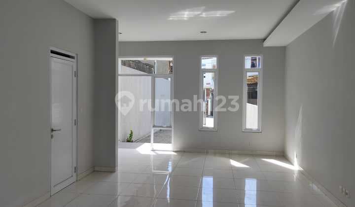 Rumah Baru Modern Minimalis di Komp Cipta Graha , Bandung