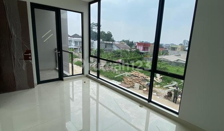 Rumah Baru Unit Eksklusif di Setraduta Royal Grande