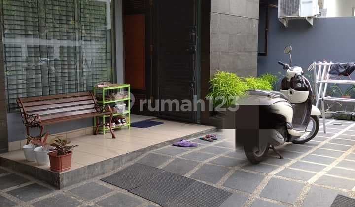 Rumah Nyaman Semi Furnish di Taman Kopo Indah, Bandung