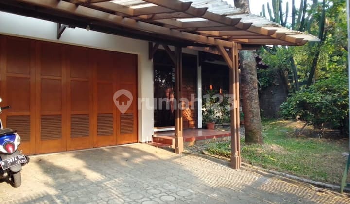 Rumah Nyaman Terawat di Jln Sukaresmi, Cipedes Bandung