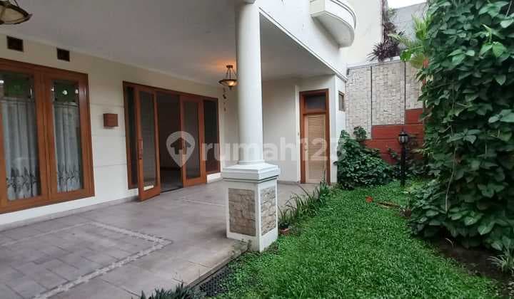 Rumah Mewah Terawat di Komplek Setra Duta , Kota Bandung