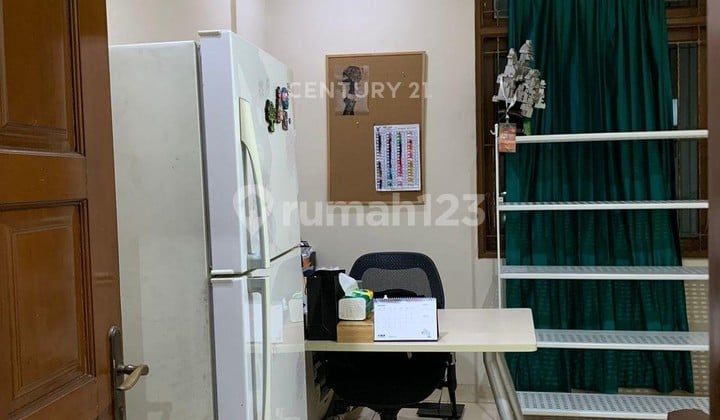 Jual Cepat Rumah 3 Lantai Komplek Green Garden Bebas Banjir