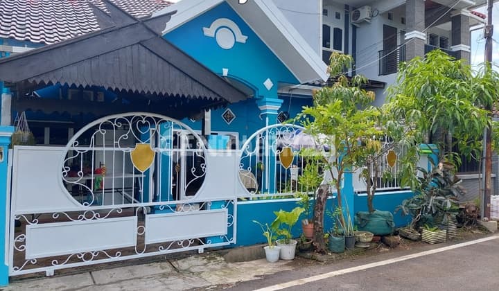 Ready-to-Live Fully Furnished House on Toddopuli Raya, Makassar