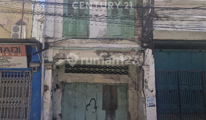 Rumah Tua Hitung Tanah Saja Di China Town Pusat Kota Makassar