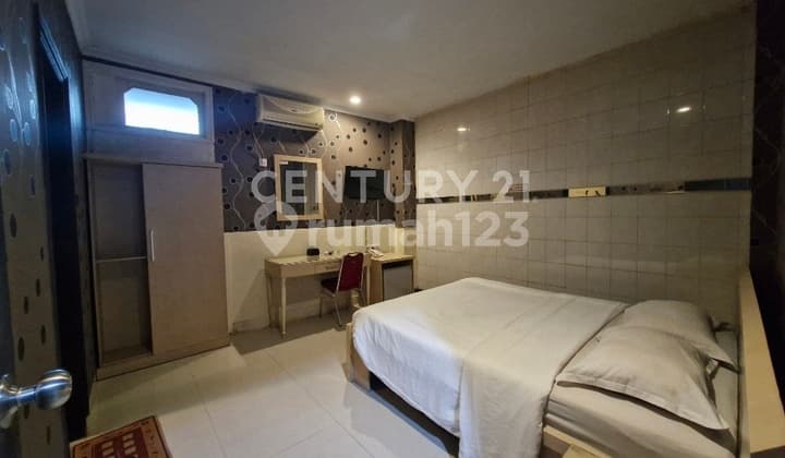 Hotel Tengah Kota Makassar Masih Beroperasi Siap Lanjut Usaha