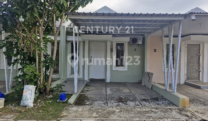 Ready-to-occupy House with Furnishings at Bouvardia Tanjung Bunga Makassar