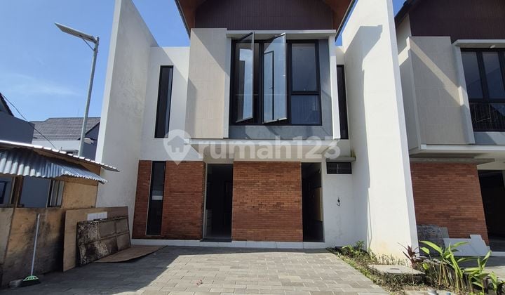 Rumah Baru Indent One Gate Ada Club House di Pemogan