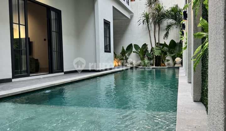 Brand New Villa Fully Furnished With Rooftop In Ungasan