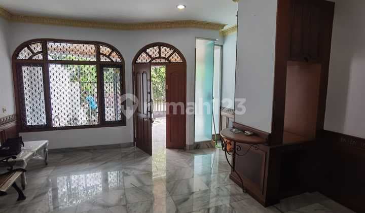 Di Jual Rumah Premium Siap Huni di Taman Aries Jakarta Barat Rumah Butuh Minim Renovasi SHM di Perumahan Taman Aries, Jl. Aries Utama Iii, Meruya Utara, Kembangan, Kota Jakarta Barat, Dki Jakarta, Indonesia, 11620, Meruya