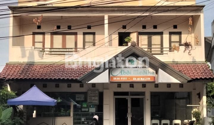TWO-STOREY LINKED SHOPHOUSE FORMER CLINIC IN CILEDUG
