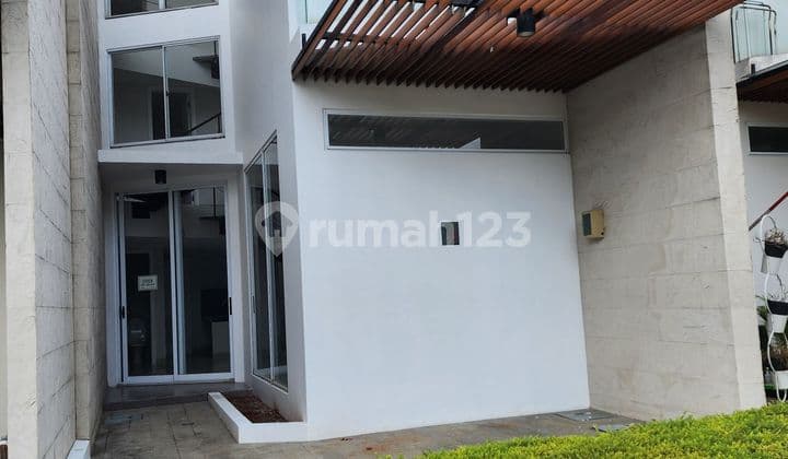 Cluster Discovery piazza type hikari