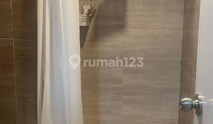 Lantai Rendah Apartemen Breeze Furniesd Lengkap