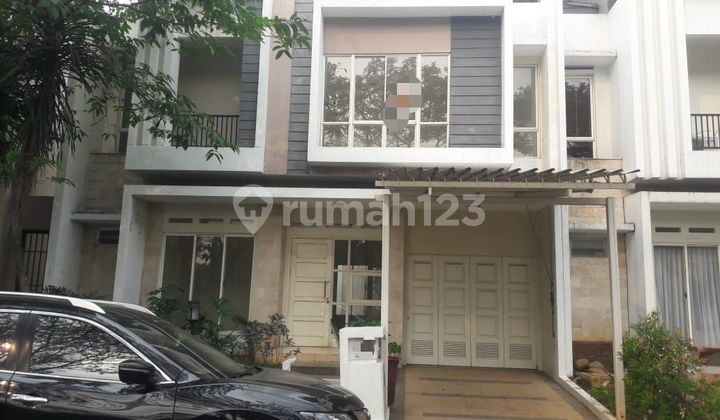 Rumah 2 lantai 4+1 kamar dekat ke BSD di Starling