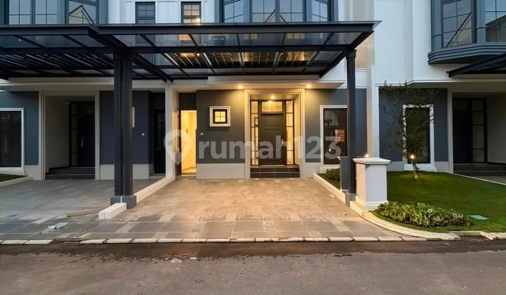 Rumah 3 Lantai 4+1 Kamar Attic Room Siap Huni di Louise