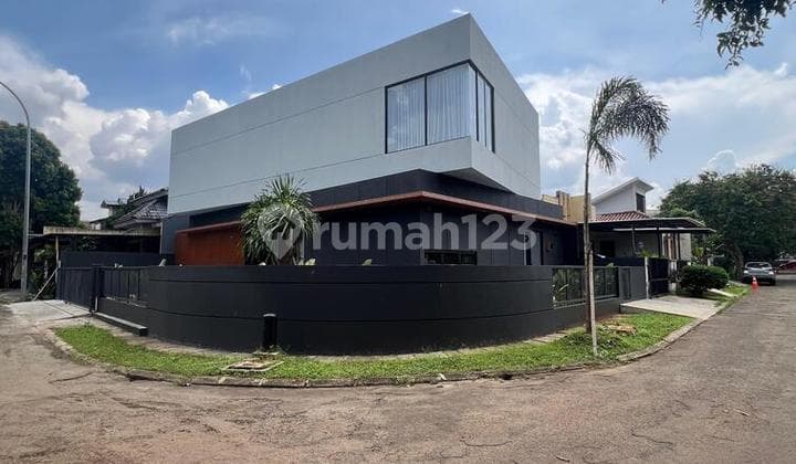 Rumah hook 2 lantai 4+2 kamar timur dan utara di Kencana Loka