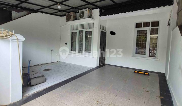 Rumah 1 Lantai 2 Kamar Siap Huni Dekat Tol di Nusaloka