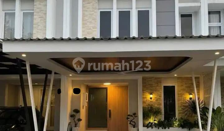 Rumah 2,5 Lantai 3 Kamar Furnished Selatan di Verdi