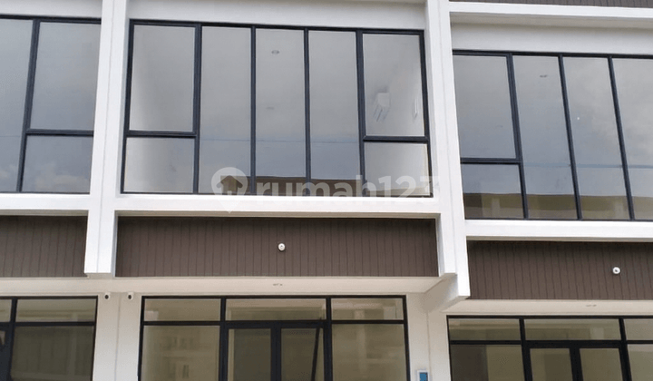 Ruko Sorrento 2 Lantai Hadap Dalam dan Selatan Siap Pakai