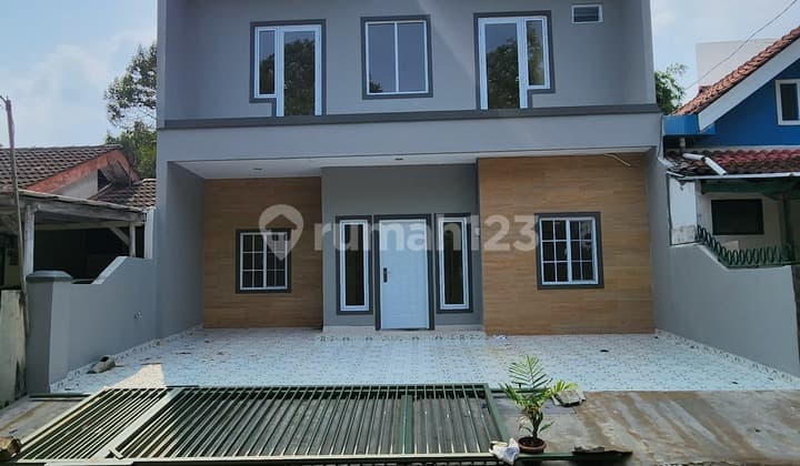 Rumah Baru 2 Lantai 5+1 Kamar Siap Huni di Griya Loka
