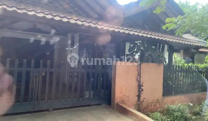 Rumah 1 Lantai 3+1 Kamar Jalan 2 Jalur di Sektor 1