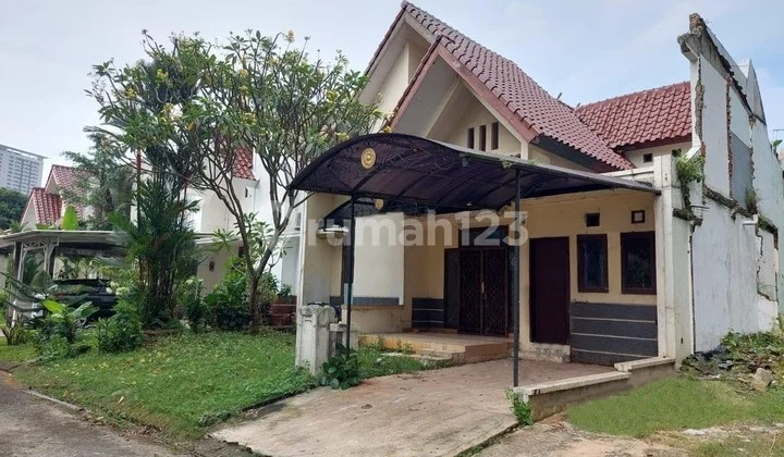 1-story house with 3+1 bedrooms facing southwest in Sutera Kirana 1-story house with 3+1 bedrooms facing southwest in Sutera Kirana