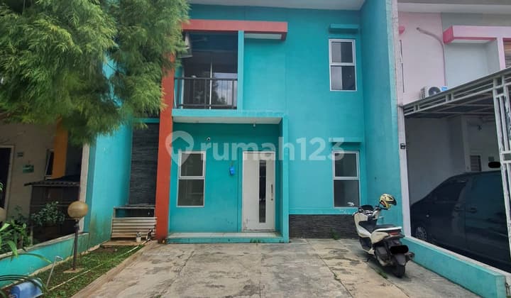 Rumah murah 2 lantai 3 kamar dekat stasiun Cisauk di Serpong Garden