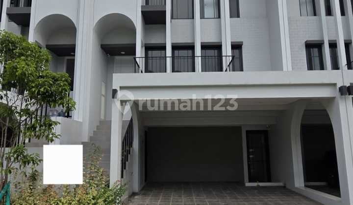 Rumah baru 3 lantai 4+1 kamar hadap utara di Aether