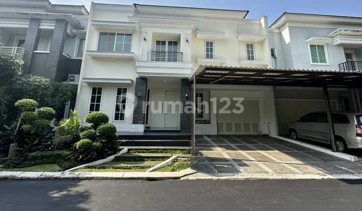 Rumah 2 lantai 4+1 kamar hadap barat laut di Aquamarine