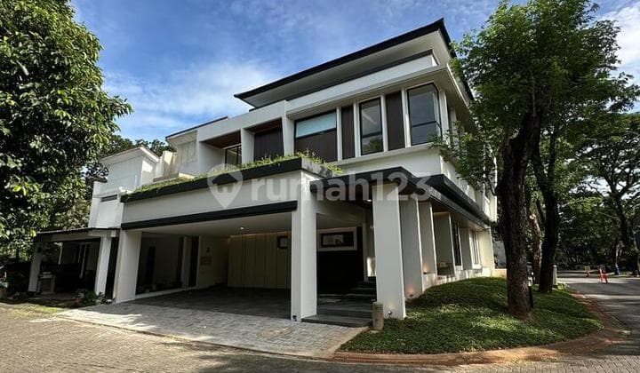 Rumah hook 2 lantai 4+1 kamar utara dan barat di Foresta