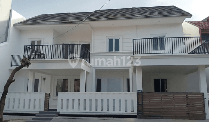 New 2-Story House 5+1 Rooms North in Villa Melati Mas