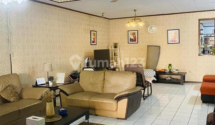Rumah Bagus Siap Huni 2 Lantai Dekat Pintu Tol di Cinere