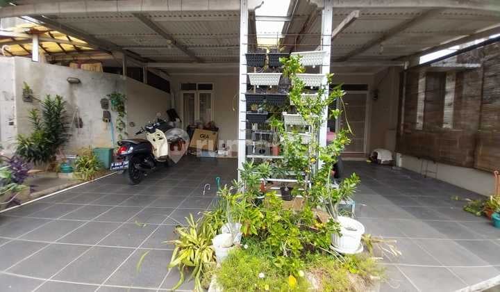 Rumah Nyaman 2 Lantai Dekat Pintu Tol di Graha Cinere Depok