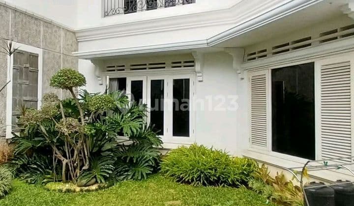 Rumah 2 Lantai Siap Huni Dengan Ceiling Tinggi di Ragunan Jaksel