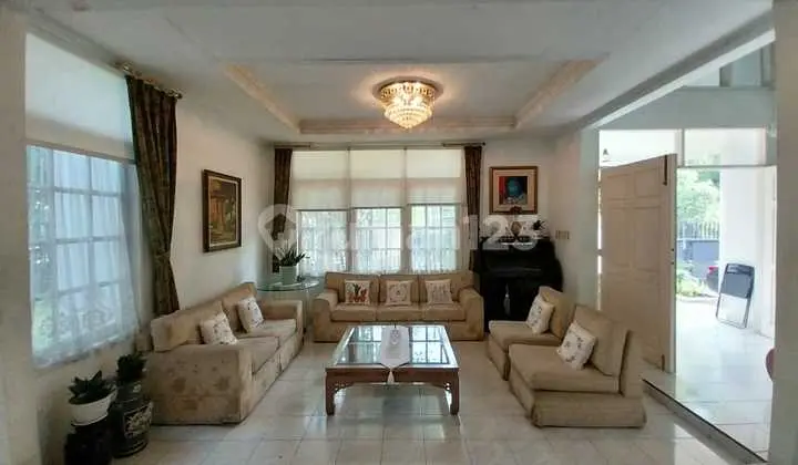 Rumah Bagus, Split Level, 2½ Lantai di Villa Cinere Mas, Tangsel