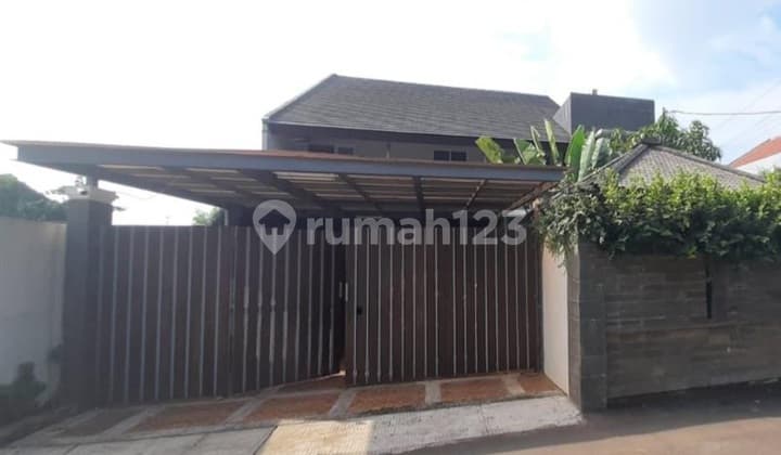 Sturdy Spacious House Near Clusters in Cipayung Cilangkap, East Jakarta