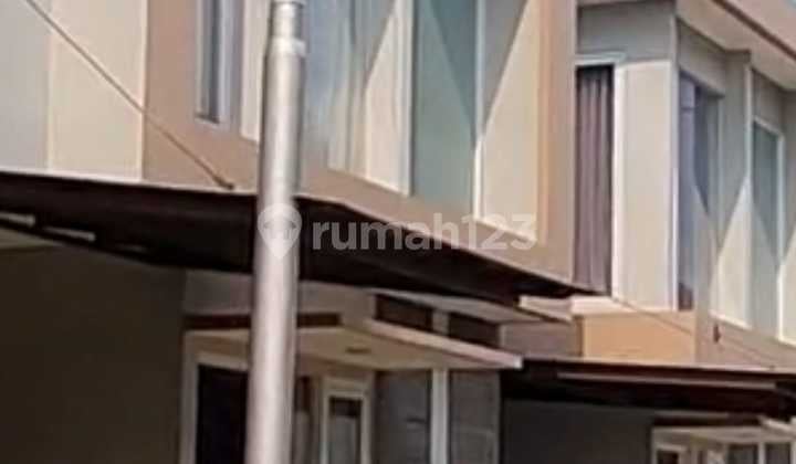 1 Unit Rumah Siap Huni Dalam Cluater Onegate System Dikramat Jati Jakarta Timur