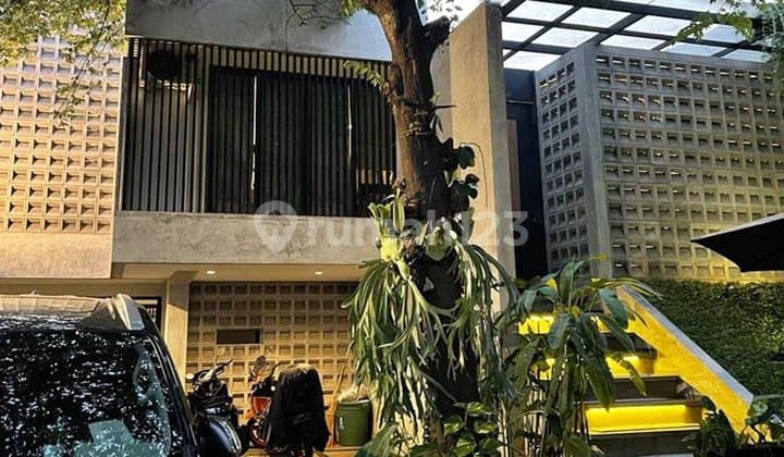 Rumah berkonsep villa dekat senopati SCBD jakarta selatan
