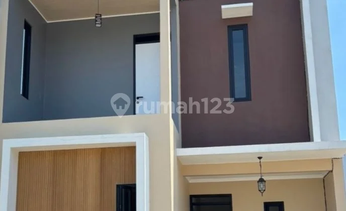 Rumah Modern Glass House 2 Lantai Dicukinir Bekasi Kota