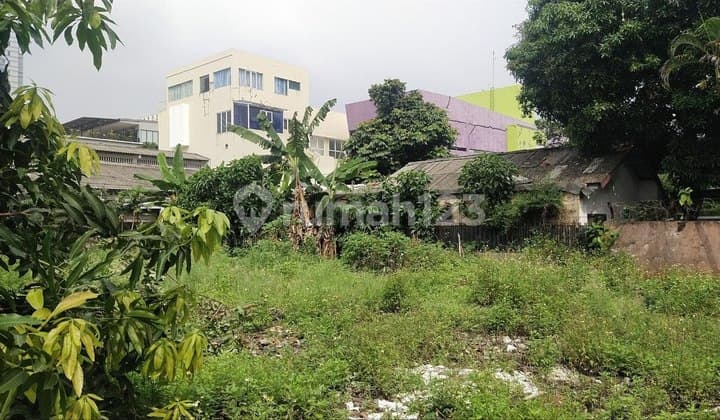 Prime strategic land ready to build near Gatot Subroto Road, South Jakarta.